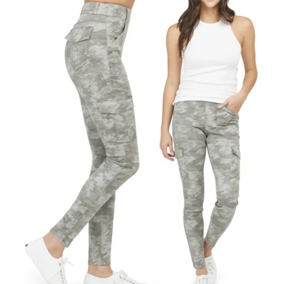 SPANX Pants - SPANX Stretch Twill Ankle Cargo Pant Stone Wash Camo Women's Size Medium